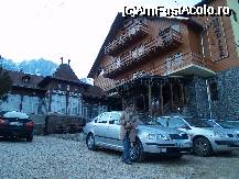 [P06] Parcarea din fata pensiunii » foto by pepsi70ro
 - 
<span class="allrVoted glyphicon glyphicon-heart hidden" id="av26092"></span>
<a class="m-l-10 hidden" id="sv26092" onclick="voting_Foto_DelVot(,26092,2922)" role="button">șterge vot <span class="glyphicon glyphicon-remove"></span></a>
<a id="v926092" class=" c-red"  onclick="voting_Foto_SetVot(26092)" role="button"><span class="glyphicon glyphicon-heart-empty"></span> <b>LIKE</b> = Votează poza</a> <img class="hidden"  id="f26092W9" src="/imagini/loader.gif" border="0" /><span class="AjErrMes hidden" id="e26092ErM"></span>