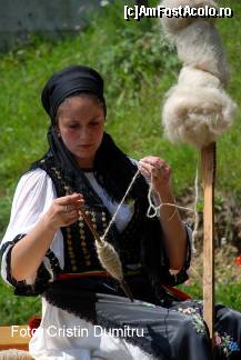 [P14] Targul de Fete de pe Muntele Gaina » foto by cristinadumitru*
 - 
<span class="allrVoted glyphicon glyphicon-heart hidden" id="av21647"></span>
<a class="m-l-10 hidden" id="sv21647" onclick="voting_Foto_DelVot(,21647,2923)" role="button">șterge vot <span class="glyphicon glyphicon-remove"></span></a>
<a id="v921647" class=" c-red"  onclick="voting_Foto_SetVot(21647)" role="button"><span class="glyphicon glyphicon-heart-empty"></span> <b>LIKE</b> = Votează poza</a> <img class="hidden"  id="f21647W9" src="/imagini/loader.gif" border="0" /><span class="AjErrMes hidden" id="e21647ErM"></span>