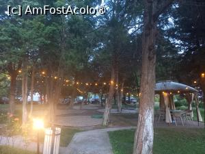 [P06] În grădina hotelului Corina in ultima seară din august » foto by mnn
 - 
<span class="allrVoted glyphicon glyphicon-heart hidden" id="av1497360"></span>
<a class="m-l-10 hidden" id="sv1497360" onclick="voting_Foto_DelVot(,1497360,2925)" role="button">șterge vot <span class="glyphicon glyphicon-remove"></span></a>
<a id="v91497360" class=" c-red"  onclick="voting_Foto_SetVot(1497360)" role="button"><span class="glyphicon glyphicon-heart-empty"></span> <b>LIKE</b> = Votează poza</a> <img class="hidden"  id="f1497360W9" src="/imagini/loader.gif" border="0" /><span class="AjErrMes hidden" id="e1497360ErM"></span>