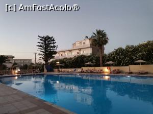 [P03] Piscina Hotelului Marilena » foto by anamaria_2010
 - 
<span class="allrVoted glyphicon glyphicon-heart hidden" id="av1497612"></span>
<a class="m-l-10 hidden" id="sv1497612" onclick="voting_Foto_DelVot(,1497612,2946)" role="button">șterge vot <span class="glyphicon glyphicon-remove"></span></a>
<a id="v91497612" class=" c-red"  onclick="voting_Foto_SetVot(1497612)" role="button"><span class="glyphicon glyphicon-heart-empty"></span> <b>LIKE</b> = Votează poza</a> <img class="hidden"  id="f1497612W9" src="/imagini/loader.gif" border="0" /><span class="AjErrMes hidden" id="e1497612ErM"></span>