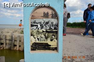 [P21] Poză cu pescari lipoveni pe unul din st&icirc;lpii de intrare &icirc;n port » foto by KSV
 - 
<span class="allrVoted glyphicon glyphicon-heart hidden" id="av1165331"></span>
<a class="m-l-10 hidden" id="sv1165331" onclick="voting_Foto_DelVot(,1165331,2956)" role="button">șterge vot <span class="glyphicon glyphicon-remove"></span></a>
<a id="v91165331" class=" c-red"  onclick="voting_Foto_SetVot(1165331)" role="button"><span class="glyphicon glyphicon-heart-empty"></span> <b>LIKE</b> = Votează poza</a> <img class="hidden"  id="f1165331W9" src="/imagini/loader.gif" border="0" /><span class="AjErrMes hidden" id="e1165331ErM"></span>