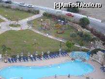 [P12] ST RAPHAEL - PISCINA PENTRU COPII CU TOBOGAN » foto by ANDREEA10
 - 
<span class="allrVoted glyphicon glyphicon-heart hidden" id="av115710"></span>
<a class="m-l-10 hidden" id="sv115710" onclick="voting_Foto_DelVot(,115710,2992)" role="button">șterge vot <span class="glyphicon glyphicon-remove"></span></a>
<a id="v9115710" class=" c-red"  onclick="voting_Foto_SetVot(115710)" role="button"><span class="glyphicon glyphicon-heart-empty"></span> <b>LIKE</b> = Votează poza</a> <img class="hidden"  id="f115710W9" src="/imagini/loader.gif" border="0" /><span class="AjErrMes hidden" id="e115710ErM"></span>