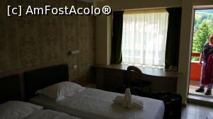 [P01] Imagine din camera de hotel » foto by LaurentiuMan
 - 
<span class="allrVoted glyphicon glyphicon-heart hidden" id="av861339"></span>
<a class="m-l-10 hidden" id="sv861339" onclick="voting_Foto_DelVot(,861339,2993)" role="button">șterge vot <span class="glyphicon glyphicon-remove"></span></a>
<a id="v9861339" class=" c-red"  onclick="voting_Foto_SetVot(861339)" role="button"><span class="glyphicon glyphicon-heart-empty"></span> <b>LIKE</b> = Votează poza</a> <img class="hidden"  id="f861339W9" src="/imagini/loader.gif" border="0" /><span class="AjErrMes hidden" id="e861339ErM"></span>