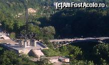 [P04] Monumentul fratilor Asan vazut de pa strada Stambolov. Veliko Tarnovo, Bulgaria.  » foto by traian.leuca †
 - 
<span class="allrVoted glyphicon glyphicon-heart hidden" id="av401326"></span>
<a class="m-l-10 hidden" id="sv401326" onclick="voting_Foto_DelVot(,401326,2994)" role="button">șterge vot <span class="glyphicon glyphicon-remove"></span></a>
<a id="v9401326" class=" c-red"  onclick="voting_Foto_SetVot(401326)" role="button"><span class="glyphicon glyphicon-heart-empty"></span> <b>LIKE</b> = Votează poza</a> <img class="hidden"  id="f401326W9" src="/imagini/loader.gif" border="0" /><span class="AjErrMes hidden" id="e401326ErM"></span>