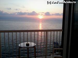 [P13] rasarit in Corfu » foto by Swan1
 - 
<span class="allrVoted glyphicon glyphicon-heart hidden" id="av559315"></span>
<a class="m-l-10 hidden" id="sv559315" onclick="voting_Foto_DelVot(,559315,3001)" role="button">șterge vot <span class="glyphicon glyphicon-remove"></span></a>
<a id="v9559315" class=" c-red"  onclick="voting_Foto_SetVot(559315)" role="button"><span class="glyphicon glyphicon-heart-empty"></span> <b>LIKE</b> = Votează poza</a> <img class="hidden"  id="f559315W9" src="/imagini/loader.gif" border="0" /><span class="AjErrMes hidden" id="e559315ErM"></span>