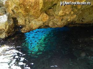 [P108] „Ochiul” albastru ce dă numele micii peșteri.  » foto by abancor
 - 
<span class="allrVoted glyphicon glyphicon-heart hidden" id="av572170"></span>
<a class="m-l-10 hidden" id="sv572170" onclick="voting_Foto_DelVot(,572170,3004)" role="button">șterge vot <span class="glyphicon glyphicon-remove"></span></a>
<a id="v9572170" class=" c-red"  onclick="voting_Foto_SetVot(572170)" role="button"><span class="glyphicon glyphicon-heart-empty"></span> <b>LIKE</b> = Votează poza</a> <img class="hidden"  id="f572170W9" src="/imagini/loader.gif" border="0" /><span class="AjErrMes hidden" id="e572170ErM"></span>