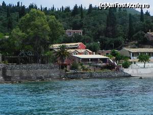 [P111] Vile la buza apei, într-unul din golfurile Paleokastritsei.  » foto by abancor
 - 
<span class="allrVoted glyphicon glyphicon-heart hidden" id="av572173"></span>
<a class="m-l-10 hidden" id="sv572173" onclick="voting_Foto_DelVot(,572173,3004)" role="button">șterge vot <span class="glyphicon glyphicon-remove"></span></a>
<a id="v9572173" class=" c-red"  onclick="voting_Foto_SetVot(572173)" role="button"><span class="glyphicon glyphicon-heart-empty"></span> <b>LIKE</b> = Votează poza</a> <img class="hidden"  id="f572173W9" src="/imagini/loader.gif" border="0" /><span class="AjErrMes hidden" id="e572173ErM"></span>