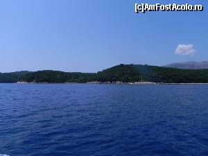 [P16] Coastele de nord-est, văzute din barca de agrement închiriată.  » foto by abancor
 - 
<span class="allrVoted glyphicon glyphicon-heart hidden" id="av572076"></span>
<a class="m-l-10 hidden" id="sv572076" onclick="voting_Foto_DelVot(,572076,3004)" role="button">șterge vot <span class="glyphicon glyphicon-remove"></span></a>
<a id="v9572076" class=" c-red"  onclick="voting_Foto_SetVot(572076)" role="button"><span class="glyphicon glyphicon-heart-empty"></span> <b>LIKE</b> = Votează poza</a> <img class="hidden"  id="f572076W9" src="/imagini/loader.gif" border="0" /><span class="AjErrMes hidden" id="e572076ErM"></span>