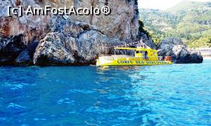 [P06] După plecarea din port, în Golful Platakia. Submarinul Galben înconjoară marea peninsulă estică.  » foto by Lucien
 - 
<span class="allrVoted glyphicon glyphicon-heart hidden" id="av729752"></span>
<a class="m-l-10 hidden" id="sv729752" onclick="voting_Foto_DelVot(,729752,3004)" role="button">șterge vot <span class="glyphicon glyphicon-remove"></span></a>
<a id="v9729752" class=" c-red"  onclick="voting_Foto_SetVot(729752)" role="button"><span class="glyphicon glyphicon-heart-empty"></span> <b>LIKE</b> = Votează poza</a> <img class="hidden"  id="f729752W9" src="/imagini/loader.gif" border="0" /><span class="AjErrMes hidden" id="e729752ErM"></span>