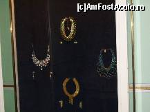 [P09] Bijuterii care au apartinut Imparatesei » foto by corinka
 - 
<span class="allrVoted glyphicon glyphicon-heart hidden" id="av117142"></span>
<a class="m-l-10 hidden" id="sv117142" onclick="voting_Foto_DelVot(,117142,3004)" role="button">șterge vot <span class="glyphicon glyphicon-remove"></span></a>
<a id="v9117142" class=" c-red"  onclick="voting_Foto_SetVot(117142)" role="button"><span class="glyphicon glyphicon-heart-empty"></span> <b>LIKE</b> = Votează poza</a> <img class="hidden"  id="f117142W9" src="/imagini/loader.gif" border="0" /><span class="AjErrMes hidden" id="e117142ErM"></span>