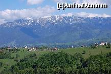 [P04] Bucegii asa cum se vad din cel mai inalt loc al satului Pestera. » foto by bunicu
 - 
<span class="allrVoted glyphicon glyphicon-heart hidden" id="av76136"></span>
<a class="m-l-10 hidden" id="sv76136" onclick="voting_Foto_DelVot(,76136,3010)" role="button">șterge vot <span class="glyphicon glyphicon-remove"></span></a>
<a id="v976136" class=" c-red"  onclick="voting_Foto_SetVot(76136)" role="button"><span class="glyphicon glyphicon-heart-empty"></span> <b>LIKE</b> = Votează poza</a> <img class="hidden"  id="f76136W9" src="/imagini/loader.gif" border="0" /><span class="AjErrMes hidden" id="e76136ErM"></span>