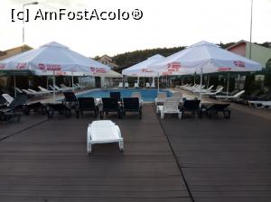 [P10] PISCINA ADULTI » foto by ile57b
 - 
<span class="allrVoted glyphicon glyphicon-heart hidden" id="av1092237"></span>
<a class="m-l-10 hidden" id="sv1092237" onclick="voting_Foto_DelVot(,1092237,3022)" role="button">șterge vot <span class="glyphicon glyphicon-remove"></span></a>
<a id="v91092237" class=" c-red"  onclick="voting_Foto_SetVot(1092237)" role="button"><span class="glyphicon glyphicon-heart-empty"></span> <b>LIKE</b> = Votează poza</a> <img class="hidden"  id="f1092237W9" src="/imagini/loader.gif" border="0" /><span class="AjErrMes hidden" id="e1092237ErM"></span>