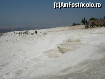 [P05] Pamukkale, cu travertinele parasite si 'inghetate' (de fapt pietrificate), de pe partea dreapta a muntelui alb » foto by ileanaxperta*
 - 
<span class="allrVoted glyphicon glyphicon-heart hidden" id="av56808"></span>
<a class="m-l-10 hidden" id="sv56808" onclick="voting_Foto_DelVot(,56808,3039)" role="button">șterge vot <span class="glyphicon glyphicon-remove"></span></a>
<a id="v956808" class=" c-red"  onclick="voting_Foto_SetVot(56808)" role="button"><span class="glyphicon glyphicon-heart-empty"></span> <b>LIKE</b> = Votează poza</a> <img class="hidden"  id="f56808W9" src="/imagini/loader.gif" border="0" /><span class="AjErrMes hidden" id="e56808ErM"></span>