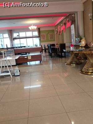 [P12] bar/salon MD » foto by Teodor17
 - 
<span class="allrVoted glyphicon glyphicon-heart hidden" id="av1526747"></span>
<a class="m-l-10 hidden" id="sv1526747" onclick="voting_Foto_DelVot(,1526747,3085)" role="button">șterge vot <span class="glyphicon glyphicon-remove"></span></a>
<a id="v91526747" class=" c-red"  onclick="voting_Foto_SetVot(1526747)" role="button"><span class="glyphicon glyphicon-heart-empty"></span> <b>LIKE</b> = Votează poza</a> <img class="hidden"  id="f1526747W9" src="/imagini/loader.gif" border="0" /><span class="AjErrMes hidden" id="e1526747ErM"></span>