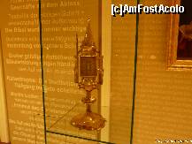 [P10] Vitrina cu obiect de cult » foto by dannek
 - 
<span class="allrVoted glyphicon glyphicon-heart hidden" id="av148865"></span>
<a class="m-l-10 hidden" id="sv148865" onclick="voting_Foto_DelVot(,148865,3098)" role="button">șterge vot <span class="glyphicon glyphicon-remove"></span></a>
<a id="v9148865" class=" c-red"  onclick="voting_Foto_SetVot(148865)" role="button"><span class="glyphicon glyphicon-heart-empty"></span> <b>LIKE</b> = Votează poza</a> <img class="hidden"  id="f148865W9" src="/imagini/loader.gif" border="0" /><span class="AjErrMes hidden" id="e148865ErM"></span>