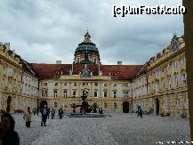 [P05] Curte interioara Abația Melk » foto by dannek
 - 
<span class="allrVoted glyphicon glyphicon-heart hidden" id="av148859"></span>
<a class="m-l-10 hidden" id="sv148859" onclick="voting_Foto_DelVot(,148859,3098)" role="button">șterge vot <span class="glyphicon glyphicon-remove"></span></a>
<a id="v9148859" class=" c-red"  onclick="voting_Foto_SetVot(148859)" role="button"><span class="glyphicon glyphicon-heart-empty"></span> <b>LIKE</b> = Votează poza</a> <img class="hidden"  id="f148859W9" src="/imagini/loader.gif" border="0" /><span class="AjErrMes hidden" id="e148859ErM"></span>