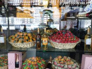 [P13] poate doriti un dolce sicilian si un vin de calitate...  » foto by amero
 - 
<span class="allrVoted glyphicon glyphicon-heart hidden" id="av674849"></span>
<a class="m-l-10 hidden" id="sv674849" onclick="voting_Foto_DelVot(,674849,3109)" role="button">șterge vot <span class="glyphicon glyphicon-remove"></span></a>
<a id="v9674849" class=" c-red"  onclick="voting_Foto_SetVot(674849)" role="button"><span class="glyphicon glyphicon-heart-empty"></span> <b>LIKE</b> = Votează poza</a> <img class="hidden"  id="f674849W9" src="/imagini/loader.gif" border="0" /><span class="AjErrMes hidden" id="e674849ErM"></span>
