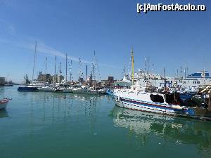 [P18] imagine din portul turistic Catania » foto by amero
 - 
<span class="allrVoted glyphicon glyphicon-heart hidden" id="av674863"></span>
<a class="m-l-10 hidden" id="sv674863" onclick="voting_Foto_DelVot(,674863,3109)" role="button">șterge vot <span class="glyphicon glyphicon-remove"></span></a>
<a id="v9674863" class=" c-red"  onclick="voting_Foto_SetVot(674863)" role="button"><span class="glyphicon glyphicon-heart-empty"></span> <b>LIKE</b> = Votează poza</a> <img class="hidden"  id="f674863W9" src="/imagini/loader.gif" border="0" /><span class="AjErrMes hidden" id="e674863ErM"></span>