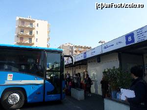 [P21] Autogara -Interbus Etna de unde pleaca autobuzele spre localitatile insulei » foto by amero
 - 
<span class="allrVoted glyphicon glyphicon-heart hidden" id="av674871"></span>
<a class="m-l-10 hidden" id="sv674871" onclick="voting_Foto_DelVot(,674871,3109)" role="button">șterge vot <span class="glyphicon glyphicon-remove"></span></a>
<a id="v9674871" class=" c-red"  onclick="voting_Foto_SetVot(674871)" role="button"><span class="glyphicon glyphicon-heart-empty"></span> <b>LIKE</b> = Votează poza</a> <img class="hidden"  id="f674871W9" src="/imagini/loader.gif" border="0" /><span class="AjErrMes hidden" id="e674871ErM"></span>