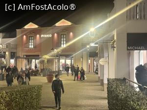 [P34] Agira- Sicilia Outlet Village » foto by Yersinia Pestis
 - 
<span class="allrVoted glyphicon glyphicon-heart hidden" id="av1516447"></span>
<a class="m-l-10 hidden" id="sv1516447" onclick="voting_Foto_DelVot(,1516447,3109)" role="button">șterge vot <span class="glyphicon glyphicon-remove"></span></a>
<a id="v91516447" class=" c-red"  onclick="voting_Foto_SetVot(1516447)" role="button"><span class="glyphicon glyphicon-heart-empty"></span> <b>LIKE</b> = Votează poza</a> <img class="hidden"  id="f1516447W9" src="/imagini/loader.gif" border="0" /><span class="AjErrMes hidden" id="e1516447ErM"></span>