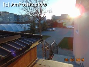 [P12] curtea pensiunii si parcarea » foto by Yolanda
 - 
<span class="allrVoted glyphicon glyphicon-heart hidden" id="av1063338"></span>
<a class="m-l-10 hidden" id="sv1063338" onclick="voting_Foto_DelVot(,1063338,3120)" role="button">șterge vot <span class="glyphicon glyphicon-remove"></span></a>
<a id="v91063338" class=" c-red"  onclick="voting_Foto_SetVot(1063338)" role="button"><span class="glyphicon glyphicon-heart-empty"></span> <b>LIKE</b> = Votează poza</a> <img class="hidden"  id="f1063338W9" src="/imagini/loader.gif" border="0" /><span class="AjErrMes hidden" id="e1063338ErM"></span>