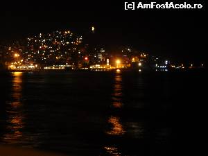 [P24] Kusadasi noaptea- Nu trebuie sa va mai spun ca imi place sa fac poze... si unele chiar ies bine zic eu :D » foto by GabrielaG
 - 
<span class="allrVoted glyphicon glyphicon-heart hidden" id="av682458"></span>
<a class="m-l-10 hidden" id="sv682458" onclick="voting_Foto_DelVot(,682458,3144)" role="button">șterge vot <span class="glyphicon glyphicon-remove"></span></a>
<a id="v9682458" class=" c-red"  onclick="voting_Foto_SetVot(682458)" role="button"><span class="glyphicon glyphicon-heart-empty"></span> <b>LIKE</b> = Votează poza</a> <img class="hidden"  id="f682458W9" src="/imagini/loader.gif" border="0" /><span class="AjErrMes hidden" id="e682458ErM"></span>