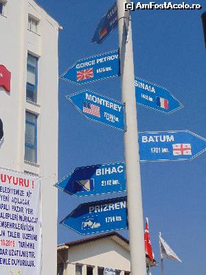 [P26] Eeee... ia uitati ce am gasit eu: indicator spre... SINAIA!!!  » foto by GabrielaG
 - 
<span class="allrVoted glyphicon glyphicon-heart hidden" id="av682461"></span>
<a class="m-l-10 hidden" id="sv682461" onclick="voting_Foto_DelVot(,682461,3144)" role="button">șterge vot <span class="glyphicon glyphicon-remove"></span></a>
<a id="v9682461" class=" c-red"  onclick="voting_Foto_SetVot(682461)" role="button"><span class="glyphicon glyphicon-heart-empty"></span> <b>LIKE</b> = Votează poza</a> <img class="hidden"  id="f682461W9" src="/imagini/loader.gif" border="0" /><span class="AjErrMes hidden" id="e682461ErM"></span>