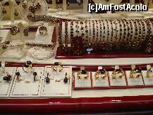 [P06] Praga - pentru doamne, bijuterii din aur cu rubine. » foto by Diaura*
 - 
<span class="allrVoted glyphicon glyphicon-heart hidden" id="av288599"></span>
<a class="m-l-10 hidden" id="sv288599" onclick="voting_Foto_DelVot(,288599,3167)" role="button">șterge vot <span class="glyphicon glyphicon-remove"></span></a>
<a id="v9288599" class=" c-red"  onclick="voting_Foto_SetVot(288599)" role="button"><span class="glyphicon glyphicon-heart-empty"></span> <b>LIKE</b> = Votează poza</a> <img class="hidden"  id="f288599W9" src="/imagini/loader.gif" border="0" /><span class="AjErrMes hidden" id="e288599ErM"></span>