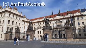 [P05] Intrarea &icirc;n prima curte » foto by Carmen Ion
 - 
<span class="allrVoted glyphicon glyphicon-heart hidden" id="av1286919"></span>
<a class="m-l-10 hidden" id="sv1286919" onclick="voting_Foto_DelVot(,1286919,3167)" role="button">șterge vot <span class="glyphicon glyphicon-remove"></span></a>
<a id="v91286919" class=" c-red"  onclick="voting_Foto_SetVot(1286919)" role="button"><span class="glyphicon glyphicon-heart-empty"></span> <b>LIKE</b> = Votează poza</a> <img class="hidden"  id="f1286919W9" src="/imagini/loader.gif" border="0" /><span class="AjErrMes hidden" id="e1286919ErM"></span>