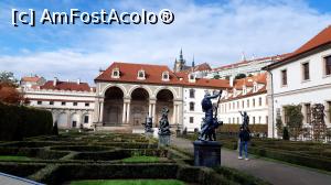 [P10] Palatul și grădina Wallenstein - Sala terrena și &icirc;n fundal catedrala Sf. Vitus » foto by Carmen Ion
 - 
<span class="allrVoted glyphicon glyphicon-heart hidden" id="av1287391"></span>
<a class="m-l-10 hidden" id="sv1287391" onclick="voting_Foto_DelVot(,1287391,3167)" role="button">șterge vot <span class="glyphicon glyphicon-remove"></span></a>
<a id="v91287391" class=" c-red"  onclick="voting_Foto_SetVot(1287391)" role="button"><span class="glyphicon glyphicon-heart-empty"></span> <b>LIKE</b> = Votează poza</a> <img class="hidden"  id="f1287391W9" src="/imagini/loader.gif" border="0" /><span class="AjErrMes hidden" id="e1287391ErM"></span>