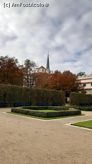 [P16] Palatul și grădina Wallenstein - &icirc;n fundal, Biserica Sf. Nicolae » foto by Carmen Ion
 - 
<span class="allrVoted glyphicon glyphicon-heart hidden" id="av1287397"></span>
<a class="m-l-10 hidden" id="sv1287397" onclick="voting_Foto_DelVot(,1287397,3167)" role="button">șterge vot <span class="glyphicon glyphicon-remove"></span></a>
<a id="v91287397" class=" c-red"  onclick="voting_Foto_SetVot(1287397)" role="button"><span class="glyphicon glyphicon-heart-empty"></span> <b>LIKE</b> = Votează poza</a> <img class="hidden"  id="f1287397W9" src="/imagini/loader.gif" border="0" /><span class="AjErrMes hidden" id="e1287397ErM"></span>