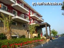 [P01] Intrarea in hotel » foto by margareta
 - 
<span class="allrVoted glyphicon glyphicon-heart hidden" id="av15254"></span>
<a class="m-l-10 hidden" id="sv15254" onclick="voting_Foto_DelVot(,15254,3187)" role="button">șterge vot <span class="glyphicon glyphicon-remove"></span></a>
<a id="v915254" class=" c-red"  onclick="voting_Foto_SetVot(15254)" role="button"><span class="glyphicon glyphicon-heart-empty"></span> <b>LIKE</b> = Votează poza</a> <img class="hidden"  id="f15254W9" src="/imagini/loader.gif" border="0" /><span class="AjErrMes hidden" id="e15254ErM"></span>