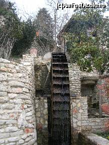 [P03] Balcic - moara » foto by diana-s
 - 
<span class="allrVoted glyphicon glyphicon-heart hidden" id="av301579"></span>
<a class="m-l-10 hidden" id="sv301579" onclick="voting_Foto_DelVot(,301579,3210)" role="button">șterge vot <span class="glyphicon glyphicon-remove"></span></a>
<a id="v9301579" class=" c-red"  onclick="voting_Foto_SetVot(301579)" role="button"><span class="glyphicon glyphicon-heart-empty"></span> <b>LIKE</b> = Votează poza</a> <img class="hidden"  id="f301579W9" src="/imagini/loader.gif" border="0" /><span class="AjErrMes hidden" id="e301579ErM"></span>