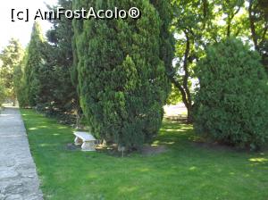 [P06] Castelul Reginei Maria - gradinile si o banca care isi asteapta oaspetii » foto by mishu
 - 
<span class="allrVoted glyphicon glyphicon-heart hidden" id="av798896"></span>
<a class="m-l-10 hidden" id="sv798896" onclick="voting_Foto_DelVot(,798896,3210)" role="button">șterge vot <span class="glyphicon glyphicon-remove"></span></a>
<a id="v9798896" class=" c-red"  onclick="voting_Foto_SetVot(798896)" role="button"><span class="glyphicon glyphicon-heart-empty"></span> <b>LIKE</b> = Votează poza</a> <img class="hidden"  id="f798896W9" src="/imagini/loader.gif" border="0" /><span class="AjErrMes hidden" id="e798896ErM"></span>