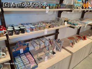 [P28] Plaza de Toros La Malagueta - magazinul de suveniruri » foto by nicole33
 - 
<span class="allrVoted glyphicon glyphicon-heart hidden" id="av1500040"></span>
<a class="m-l-10 hidden" id="sv1500040" onclick="voting_Foto_DelVot(,1500040,3219)" role="button">șterge vot <span class="glyphicon glyphicon-remove"></span></a>
<a id="v91500040" class=" c-red"  onclick="voting_Foto_SetVot(1500040)" role="button"><span class="glyphicon glyphicon-heart-empty"></span> <b>LIKE</b> = Votează poza</a> <img class="hidden"  id="f1500040W9" src="/imagini/loader.gif" border="0" /><span class="AjErrMes hidden" id="e1500040ErM"></span>