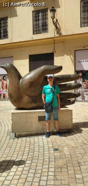 [P19] Amfostacolo. Subsemnatul lângă monumentul ,,Avi Quiromantica”. » foto by ovidiuyepi
 - 
<span class="allrVoted glyphicon glyphicon-heart hidden" id="av1547323"></span>
<a class="m-l-10 hidden" id="sv1547323" onclick="voting_Foto_DelVot(,1547323,3219)" role="button">șterge vot <span class="glyphicon glyphicon-remove"></span></a>
<a id="v91547323" class=" c-red"  onclick="voting_Foto_SetVot(1547323)" role="button"><span class="glyphicon glyphicon-heart-empty"></span> <b>LIKE</b> = Votează poza</a> <img class="hidden"  id="f1547323W9" src="/imagini/loader.gif" border="0" /><span class="AjErrMes hidden" id="e1547323ErM"></span>
