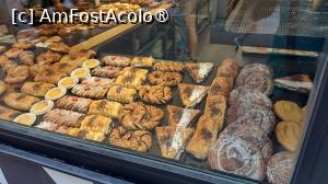 [P27] Magazinul Gravier-Panadeira y Pasteleria de pe Calle Nueva. » foto by ovidiuyepi
 - 
<span class="allrVoted glyphicon glyphicon-heart hidden" id="av1547331"></span>
<a class="m-l-10 hidden" id="sv1547331" onclick="voting_Foto_DelVot(,1547331,3219)" role="button">șterge vot <span class="glyphicon glyphicon-remove"></span></a>
<a id="v91547331" class=" c-red"  onclick="voting_Foto_SetVot(1547331)" role="button"><span class="glyphicon glyphicon-heart-empty"></span> <b>LIKE</b> = Votează poza</a> <img class="hidden"  id="f1547331W9" src="/imagini/loader.gif" border="0" /><span class="AjErrMes hidden" id="e1547331ErM"></span>