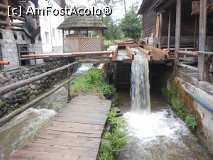 [P11] Maramureș - În satul Sârbi, instalații rustice. » foto by iulianic
 - 
<span class="allrVoted glyphicon glyphicon-heart hidden" id="av1327656"></span>
<a class="m-l-10 hidden" id="sv1327656" onclick="voting_Foto_DelVot(,1327656,3234)" role="button">șterge vot <span class="glyphicon glyphicon-remove"></span></a>
<a id="v91327656" class=" c-red"  onclick="voting_Foto_SetVot(1327656)" role="button"><span class="glyphicon glyphicon-heart-empty"></span> <b>LIKE</b> = Votează poza</a> <img class="hidden"  id="f1327656W9" src="/imagini/loader.gif" border="0" /><span class="AjErrMes hidden" id="e1327656ErM"></span>