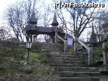 [P23] Intrarea la cimitirul si biserica de lemn din Desesti » foto by presario
 - 
<span class="allrVoted glyphicon glyphicon-heart hidden" id="av62587"></span>
<a class="m-l-10 hidden" id="sv62587" onclick="voting_Foto_DelVot(,62587,3234)" role="button">șterge vot <span class="glyphicon glyphicon-remove"></span></a>
<a id="v962587" class=" c-red"  onclick="voting_Foto_SetVot(62587)" role="button"><span class="glyphicon glyphicon-heart-empty"></span> <b>LIKE</b> = Votează poza</a> <img class="hidden"  id="f62587W9" src="/imagini/loader.gif" border="0" /><span class="AjErrMes hidden" id="e62587ErM"></span>