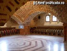 [P28] In interiorul bisericii de lemn de la Manastirea Sapanta Peri - partea de subsol, sau demisol. » foto by presario
 - 
<span class="allrVoted glyphicon glyphicon-heart hidden" id="av62592"></span>
<a class="m-l-10 hidden" id="sv62592" onclick="voting_Foto_DelVot(,62592,3234)" role="button">șterge vot <span class="glyphicon glyphicon-remove"></span></a>
<a id="v962592" class=" c-red"  onclick="voting_Foto_SetVot(62592)" role="button"><span class="glyphicon glyphicon-heart-empty"></span> <b>LIKE</b> = Votează poza</a> <img class="hidden"  id="f62592W9" src="/imagini/loader.gif" border="0" /><span class="AjErrMes hidden" id="e62592ErM"></span>