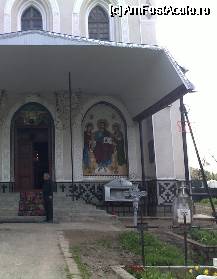 [P11] Biserica Petrova - Se observa ca in curtea bisericii ii cimitirul. » foto by creivean
 - 
<span class="allrVoted glyphicon glyphicon-heart hidden" id="av69980"></span>
<a class="m-l-10 hidden" id="sv69980" onclick="voting_Foto_DelVot(,69980,3234)" role="button">șterge vot <span class="glyphicon glyphicon-remove"></span></a>
<a id="v969980" class=" c-red"  onclick="voting_Foto_SetVot(69980)" role="button"><span class="glyphicon glyphicon-heart-empty"></span> <b>LIKE</b> = Votează poza</a> <img class="hidden"  id="f69980W9" src="/imagini/loader.gif" border="0" /><span class="AjErrMes hidden" id="e69980ErM"></span>