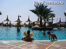 [P10] piscine Kamelya Village » foto by ramo
 - 
<span class="allrVoted glyphicon glyphicon-heart hidden" id="av17536"></span>
<a class="m-l-10 hidden" id="sv17536" onclick="voting_Foto_DelVot(,17536,3242)" role="button">șterge vot <span class="glyphicon glyphicon-remove"></span></a>
<a id="v917536" class=" c-red"  onclick="voting_Foto_SetVot(17536)" role="button"><span class="glyphicon glyphicon-heart-empty"></span> <b>LIKE</b> = Votează poza</a> <img class="hidden"  id="f17536W9" src="/imagini/loader.gif" border="0" /><span class="AjErrMes hidden" id="e17536ErM"></span>