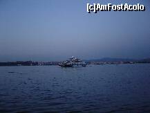 [P02] Traversam stramtoarea, in fata noastra Canakkale. » foto by velker tiberiu
 - 
<span class="allrVoted glyphicon glyphicon-heart hidden" id="av198034"></span>
<a class="m-l-10 hidden" id="sv198034" onclick="voting_Foto_DelVot(,198034,3249)" role="button">șterge vot <span class="glyphicon glyphicon-remove"></span></a>
<a id="v9198034" class=" c-red"  onclick="voting_Foto_SetVot(198034)" role="button"><span class="glyphicon glyphicon-heart-empty"></span> <b>LIKE</b> = Votează poza</a> <img class="hidden"  id="f198034W9" src="/imagini/loader.gif" border="0" /><span class="AjErrMes hidden" id="e198034ErM"></span>