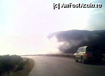 [P16] In drum spre granita cu Yemen - urma sa intram cu masina printre nori care, din pricina climei musonice, coborasera la nivelul soselei (sept. 2011) » foto by Mirna
 - 
<span class="allrVoted glyphicon glyphicon-heart hidden" id="av304433"></span>
<a class="m-l-10 hidden" id="sv304433" onclick="voting_Foto_DelVot(,304433,3254)" role="button">șterge vot <span class="glyphicon glyphicon-remove"></span></a>
<a id="v9304433" class=" c-red"  onclick="voting_Foto_SetVot(304433)" role="button"><span class="glyphicon glyphicon-heart-empty"></span> <b>LIKE</b> = Votează poza</a> <img class="hidden"  id="f304433W9" src="/imagini/loader.gif" border="0" /><span class="AjErrMes hidden" id="e304433ErM"></span>