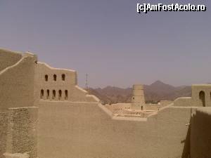 [P27] Bahla Fort » foto by Mirna
 - 
<span class="allrVoted glyphicon glyphicon-heart hidden" id="av624804"></span>
<a class="m-l-10 hidden" id="sv624804" onclick="voting_Foto_DelVot(,624804,3254)" role="button">șterge vot <span class="glyphicon glyphicon-remove"></span></a>
<a id="v9624804" class=" c-red"  onclick="voting_Foto_SetVot(624804)" role="button"><span class="glyphicon glyphicon-heart-empty"></span> <b>LIKE</b> = Votează poza</a> <img class="hidden"  id="f624804W9" src="/imagini/loader.gif" border="0" /><span class="AjErrMes hidden" id="e624804ErM"></span>