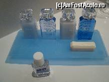 [P07] Cosmetice baie » foto by llia
 - 
<span class="allrVoted glyphicon glyphicon-heart hidden" id="av144936"></span>
<a class="m-l-10 hidden" id="sv144936" onclick="voting_Foto_DelVot(,144936,3293)" role="button">șterge vot <span class="glyphicon glyphicon-remove"></span></a>
<a id="v9144936" class=" c-red"  onclick="voting_Foto_SetVot(144936)" role="button"><span class="glyphicon glyphicon-heart-empty"></span> <b>LIKE</b> = Votează poza</a> <img class="hidden"  id="f144936W9" src="/imagini/loader.gif" border="0" /><span class="AjErrMes hidden" id="e144936ErM"></span>