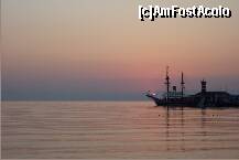 [P01] dimineata la rasaritul soarelui linga postul de yachturi..o liniste divina,nu va ascund ca am intilnit turisti care nu se culcasera inca » foto by ansi
 - 
<span class="allrVoted glyphicon glyphicon-heart hidden" id="av131389"></span>
<a class="m-l-10 hidden" id="sv131389" onclick="voting_Foto_DelVot(,131389,3300)" role="button">șterge vot <span class="glyphicon glyphicon-remove"></span></a>
<a id="v9131389" class=" c-red"  onclick="voting_Foto_SetVot(131389)" role="button"><span class="glyphicon glyphicon-heart-empty"></span> <b>LIKE</b> = Votează poza</a> <img class="hidden"  id="f131389W9" src="/imagini/loader.gif" border="0" /><span class="AjErrMes hidden" id="e131389ErM"></span>