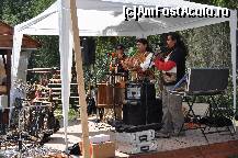 [P21] sa cante lautarii...ooops! astia sunt alta mancare de peste:))))))))))) » foto by Sanziana
 - 
<span class="allrVoted glyphicon glyphicon-heart hidden" id="av145307"></span>
<a class="m-l-10 hidden" id="sv145307" onclick="voting_Foto_DelVot(,145307,3314)" role="button">șterge vot <span class="glyphicon glyphicon-remove"></span></a>
<a id="v9145307" class=" c-red"  onclick="voting_Foto_SetVot(145307)" role="button"><span class="glyphicon glyphicon-heart-empty"></span> <b>LIKE</b> = Votează poza</a> <img class="hidden"  id="f145307W9" src="/imagini/loader.gif" border="0" /><span class="AjErrMes hidden" id="e145307ErM"></span>