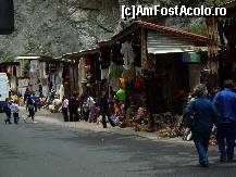 [P07] Vânzătorii de suveniruri » foto by corinka
 - 
<span class="allrVoted glyphicon glyphicon-heart hidden" id="av106093"></span>
<a class="m-l-10 hidden" id="sv106093" onclick="voting_Foto_DelVot(,106093,3314)" role="button">șterge vot <span class="glyphicon glyphicon-remove"></span></a>
<a id="v9106093" class=" c-red"  onclick="voting_Foto_SetVot(106093)" role="button"><span class="glyphicon glyphicon-heart-empty"></span> <b>LIKE</b> = Votează poza</a> <img class="hidden"  id="f106093W9" src="/imagini/loader.gif" border="0" /><span class="AjErrMes hidden" id="e106093ErM"></span>