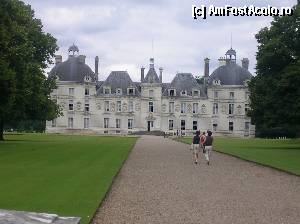 [P07] Valea Loarei - Cheverny - castel de vânătoare, sobru la exterior, luxos în interior.  » foto by doina_c24
 - 
<span class="allrVoted glyphicon glyphicon-heart hidden" id="av405163"></span>
<a class="m-l-10 hidden" id="sv405163" onclick="voting_Foto_DelVot(,405163,3364)" role="button">șterge vot <span class="glyphicon glyphicon-remove"></span></a>
<a id="v9405163" class=" c-red"  onclick="voting_Foto_SetVot(405163)" role="button"><span class="glyphicon glyphicon-heart-empty"></span> <b>LIKE</b> = Votează poza</a> <img class="hidden"  id="f405163W9" src="/imagini/loader.gif" border="0" /><span class="AjErrMes hidden" id="e405163ErM"></span>